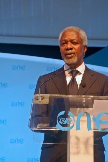 Kofi Annan Addresses Delegates